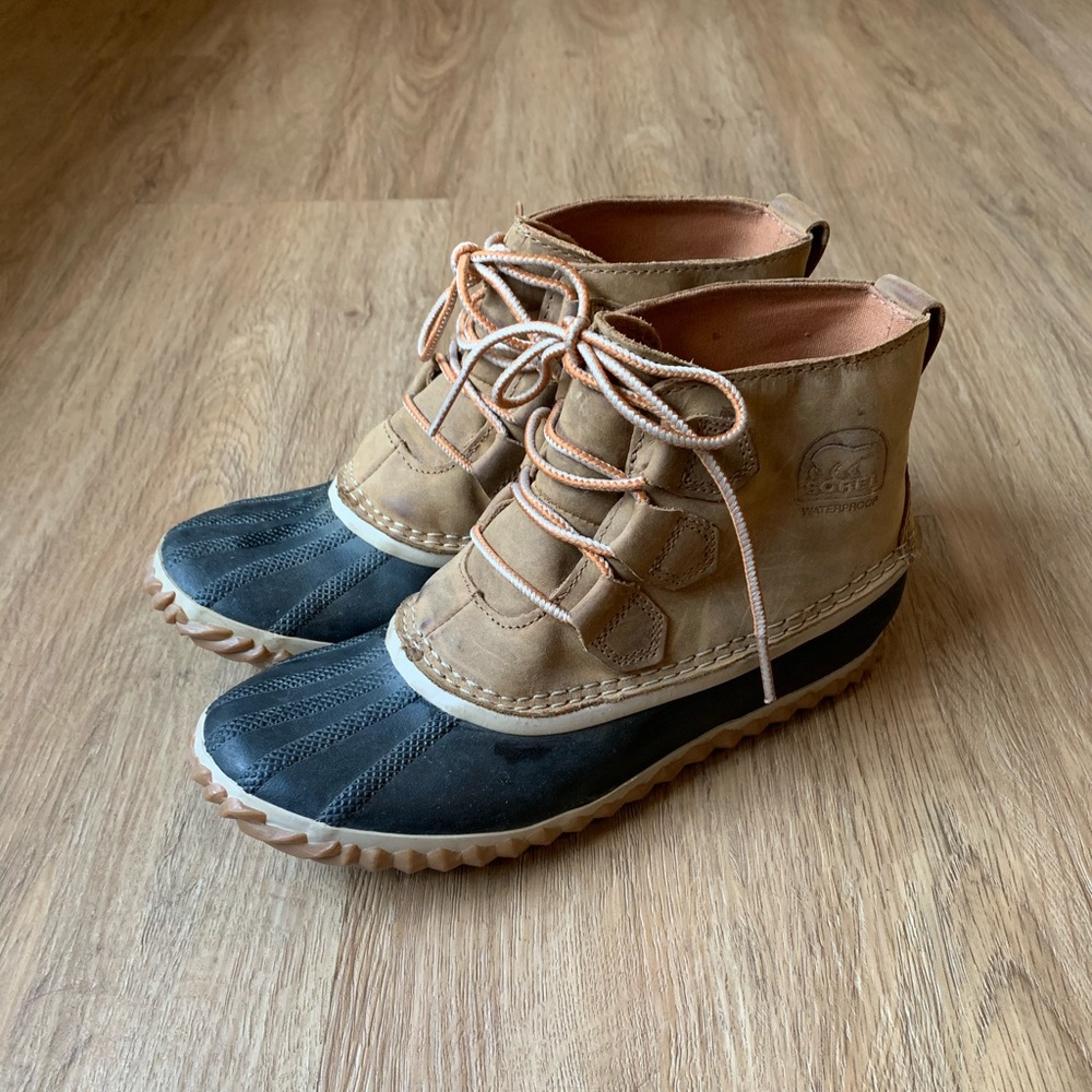 Sorel Out n About boots